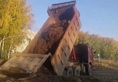 На фото: доставка чернозема красноярск ООО «КССМУ»